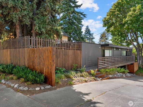 719 721 N 38th Street, Seattle WA 98103