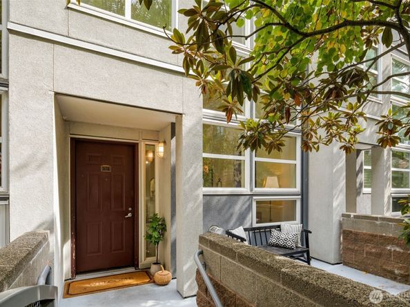 10042 Main Street 112, Bellevue WA 98004