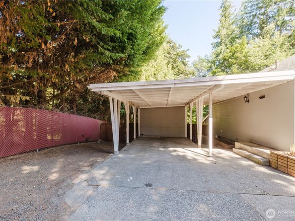 3004 Olympus Drive NE, Bremerton WA 98310