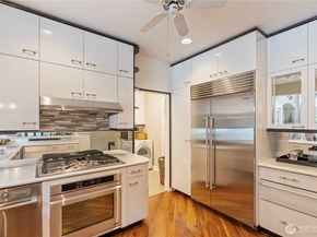 5601 W Mercer Way, Mercer Island WA 98040