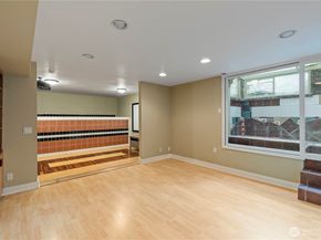 5601 W Mercer Way, Mercer Island WA 98040