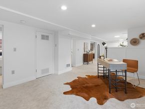 715 N 48th Street, Seattle WA 98103