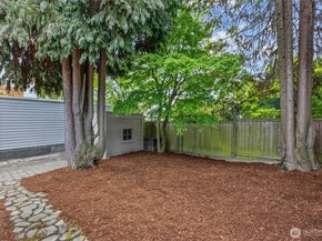 715 N 48th Street, Seattle WA 98103