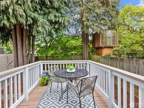 715 N 48th Street, Seattle WA 98103