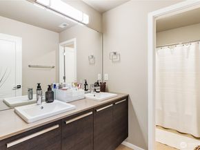 12808 SE 213th Street, Kent WA 98031