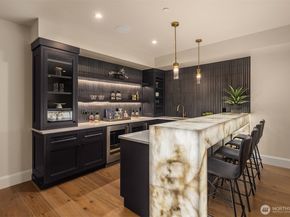 5533 106th Avenue NE, Kirkland WA 98033