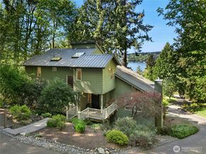 5100 Crystal Springs Drive NE, Bainbridge Island WA 98110