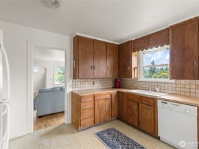 3640 W C Street, Bremerton WA 98312