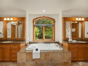 26345 NE 34th Street, Redmond WA 98053
