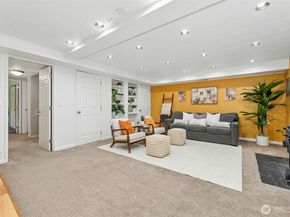 711 Eagle Cliff Rd NE, Bainbridge Island WA 98110