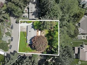 711 Eagle Cliff Rd NE, Bainbridge Island WA 98110