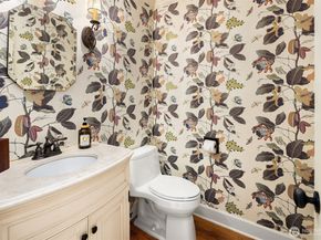 7447 W Mercer Way, Mercer Island WA 98040