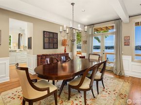 7447 W Mercer Way, Mercer Island WA 98040