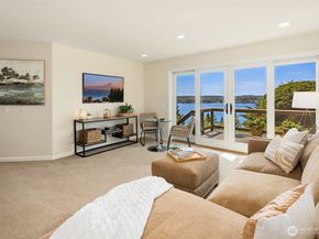 7447 W Mercer Way, Mercer Island WA 98040