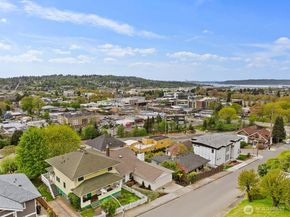 411 Cedar Ave S, Renton WA 98057