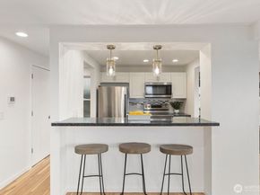411 Cedar Ave S, Renton WA 98057