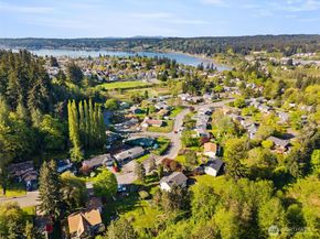 290 NE Torval Canyon Road, Poulsbo WA 98370