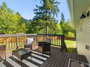 290 NE Torval Canyon Road, Poulsbo WA 98370