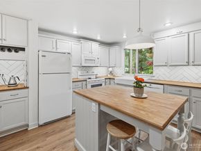 8613 Foster Grove Court NE, Bremerton WA 98311