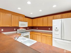 2001 120th Place SE 5104, Everett WA 98208