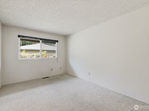7032 132nd Avenue NE, Kirkland WA 98033
