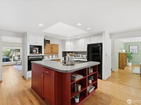 7032 132nd Avenue NE, Kirkland WA 98033