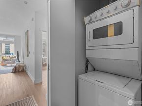 2415 2nd Avenue 631, Seattle WA 98121
