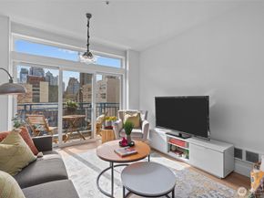 2415 2nd Avenue 631, Seattle WA 98121