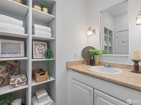 2415 2nd Avenue 631, Seattle WA 98121