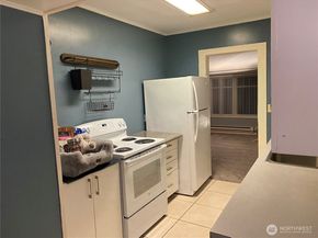3052 38th Avenue SW, Seattle WA 98136
