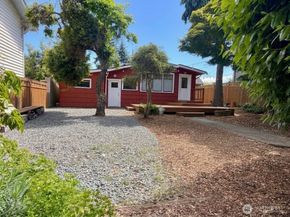 3052 38th Avenue SW, Seattle WA 98136