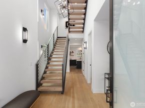 6233 Carleton Avenue S, Seattle WA 98108