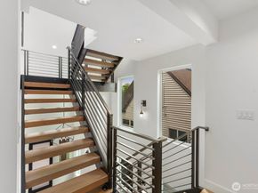 6233 Carleton Avenue S, Seattle WA 98108