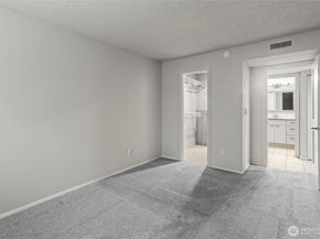 12423 NE 145th Place B145, Kirkland WA 98034