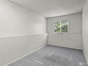 12423 NE 145th Place B145, Kirkland WA 98034