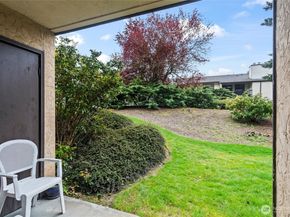 12423 NE 145th Place B145, Kirkland WA 98034