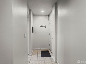 12423 NE 145th Place B145, Kirkland WA 98034