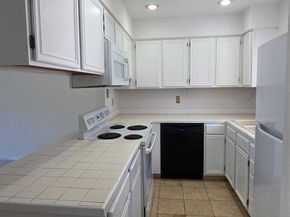2680 118th Avenue SE 13302, Bellevue WA 98005