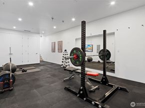 6304 Lakeview Drive, Kirkland WA 98033
