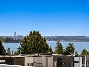 6304 Lakeview Drive, Kirkland WA 98033