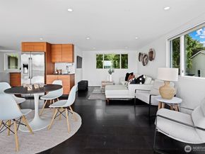 6304 Lakeview Drive, Kirkland WA 98033