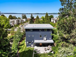 6304 Lakeview Drive, Kirkland WA 98033