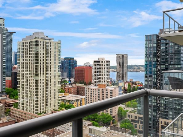 583 Battery Street 2208N, Seattle WA 98121