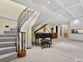 10419 NE 53RD Street, Kirkland WA 98033