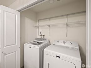 215 9th Street D101, Kirkland WA 98033
