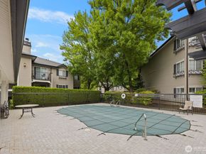 215 9th Street D101, Kirkland WA 98033
