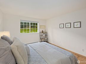 215 9th Street D101, Kirkland WA 98033