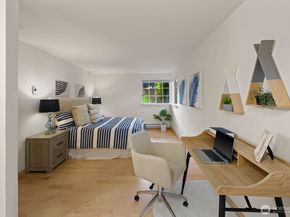 215 9th Street D101, Kirkland WA 98033