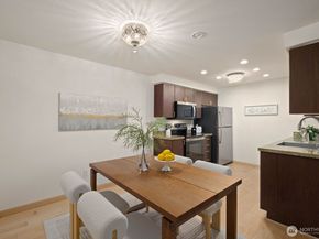 215 9th Street D101, Kirkland WA 98033