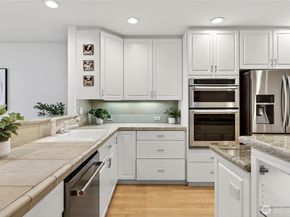 1661 Harbor Avenue SW 301, Seattle WA 98126